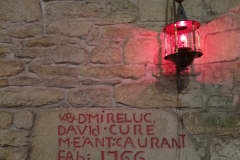 Lampe_sanctuaire_roudouallec